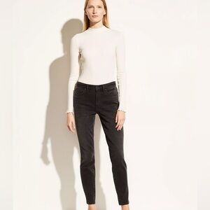Vince Riley skinny jeans in Fairfax wash